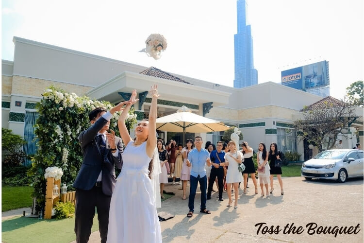 Toss the Bouquet